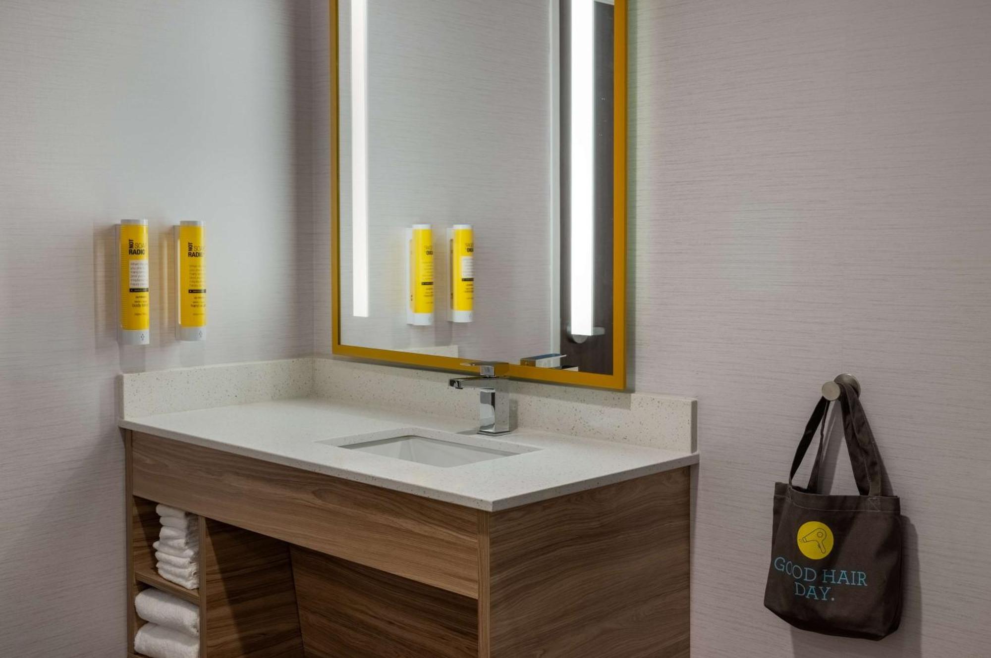 Tru By Hilton Ankeny Hotel ภายนอก รูปภาพ